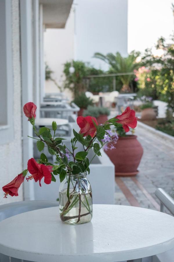 Stefanie Studios Agia Marina Buitenkant foto