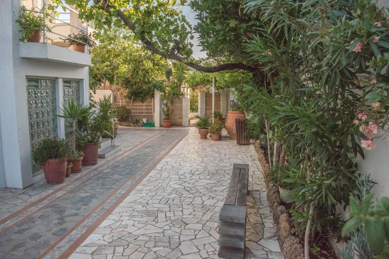 Stefanie Studios Agia Marina Buitenkant foto