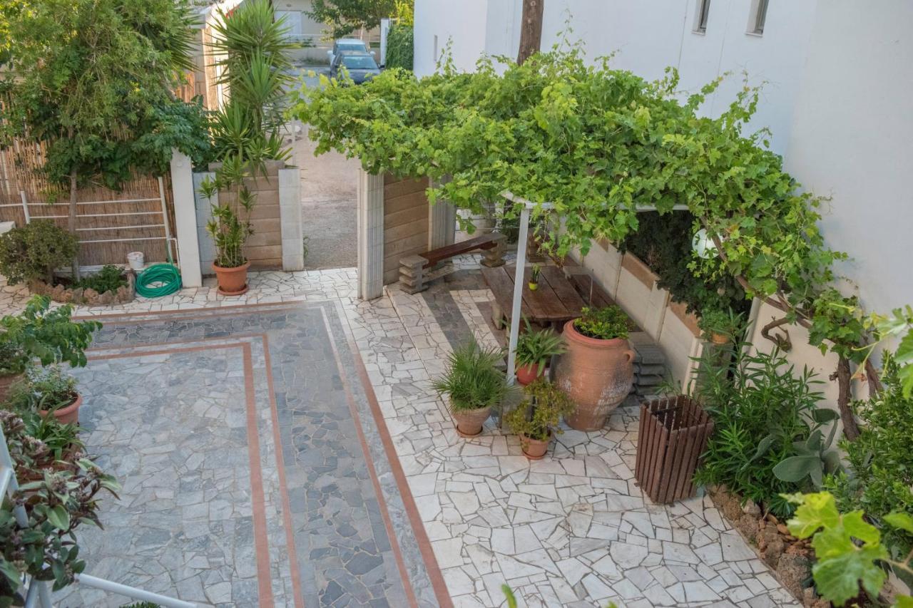 Stefanie Studios Agia Marina Buitenkant foto