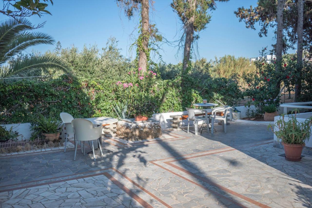 Stefanie Studios Agia Marina Buitenkant foto
