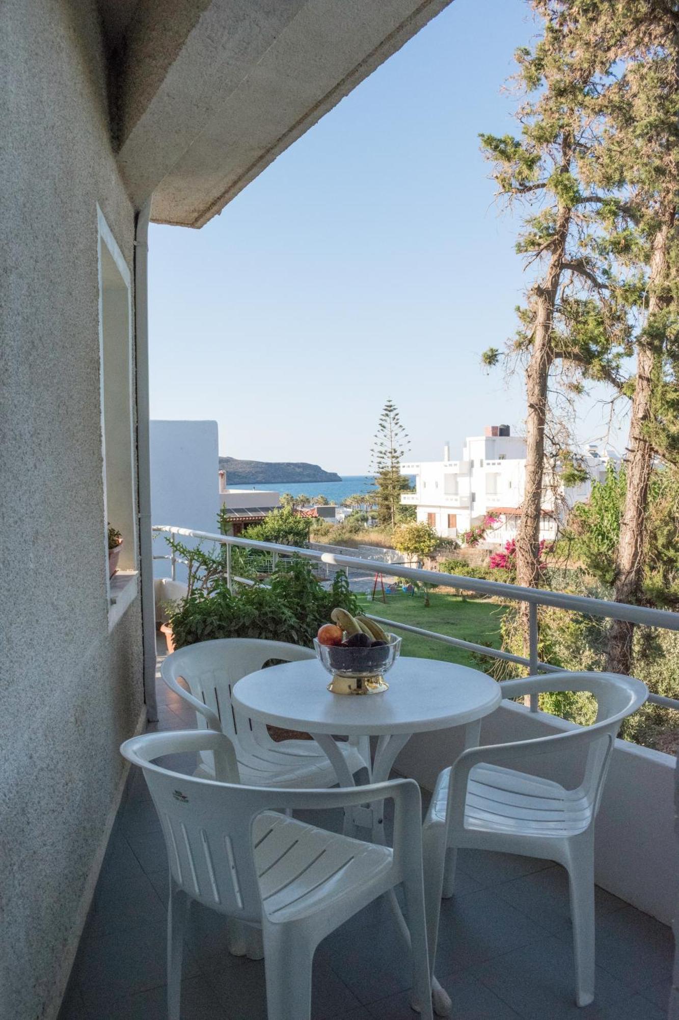 Stefanie Studios Agia Marina Buitenkant foto